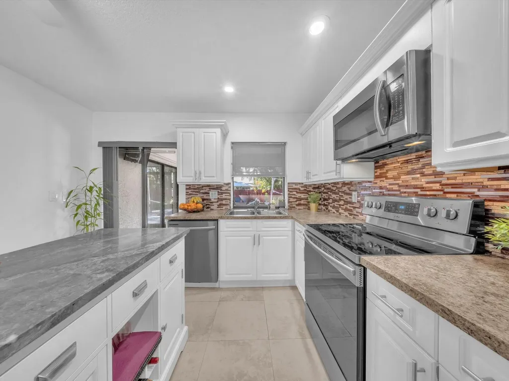 2790 NW 91st Avenue Coral Springs FL 33065