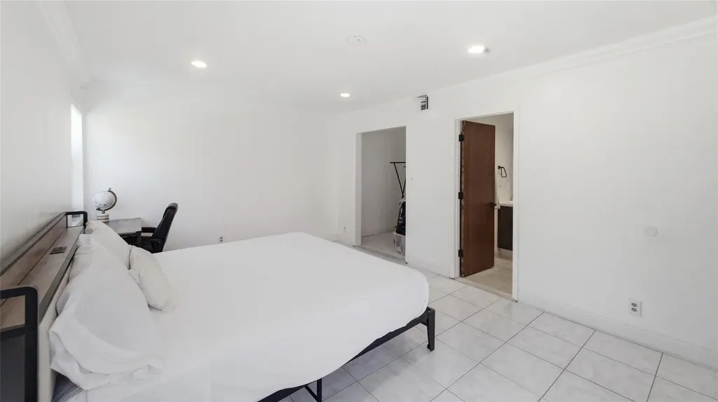 1234 NW 7th Avenue Fort Lauderdale FL 33311