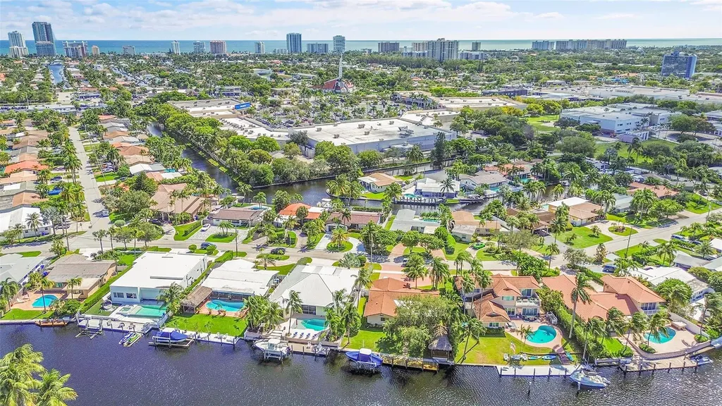 1080 SE 9th Avenue Pompano Beach FL 33060