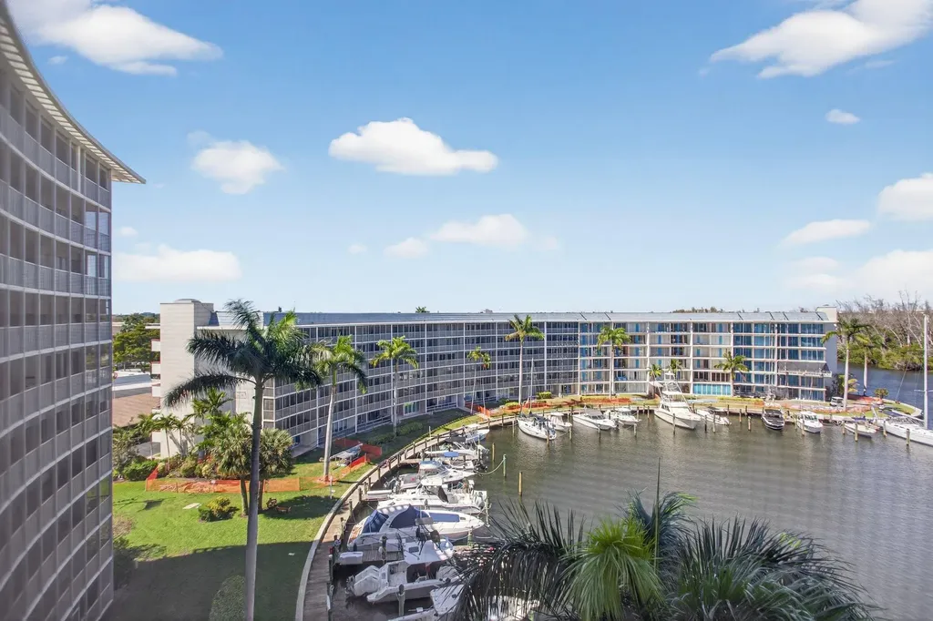 1523 E Hillsboro Boulevard Deerfield Beach FL 33441