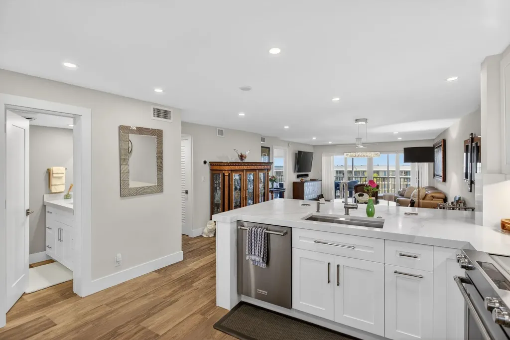 1523 E Hillsboro Boulevard Deerfield Beach FL 33441