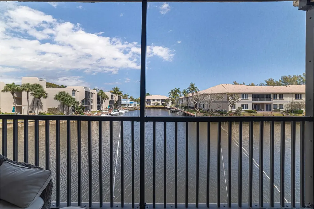 6 Royal Palm Way Boca Raton FL 33432