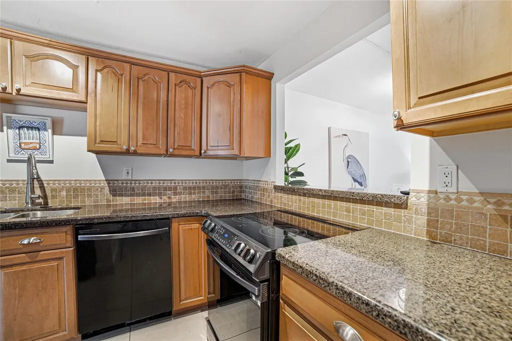 6 Royal Palm Way Boca Raton FL 33432