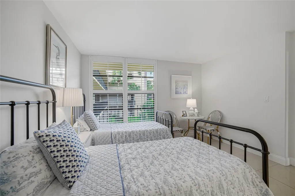6 Royal Palm Way Boca Raton FL 33432