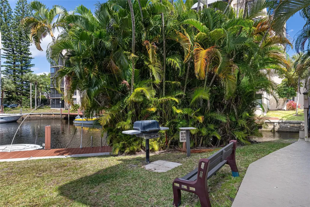 6 Royal Palm Way Boca Raton FL 33432