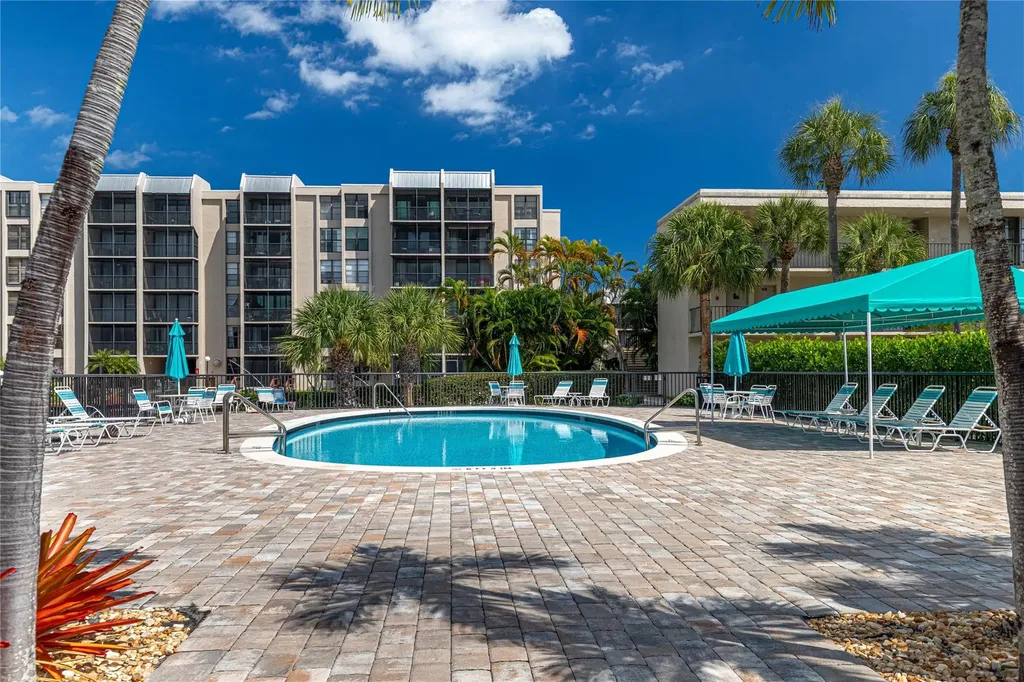 6 Royal Palm Way Boca Raton FL 33432