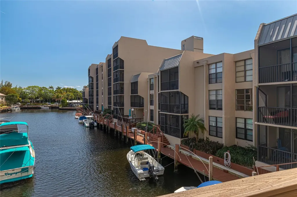 6 Royal Palm Way Boca Raton FL 33432
