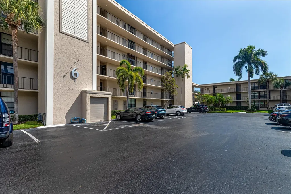 6 Royal Palm Way Boca Raton FL 33432