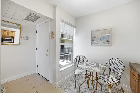 6 Royal Palm Way Boca Raton FL 33432