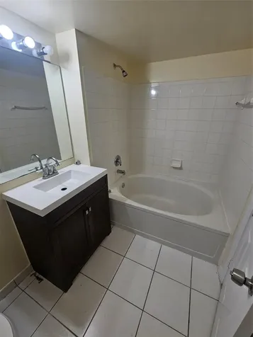 2961 NE 185th Street Miami FL 33180