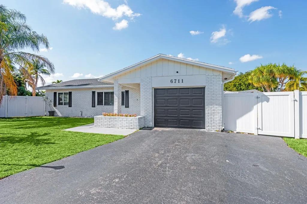 6711 NW 28th Avenue Fort Lauderdale FL 33309