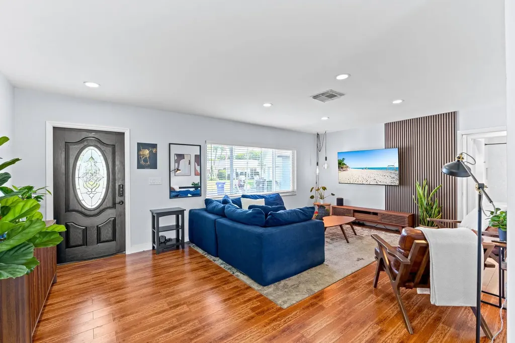 6711 NW 28th Avenue Fort Lauderdale FL 33309