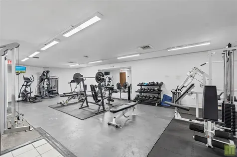 105 Royal Park Drive Oakland Park FL 33309