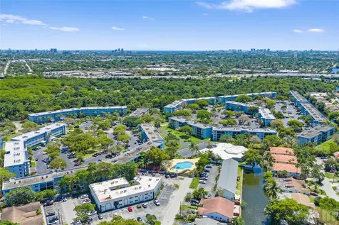 105 Royal Park Drive Oakland Park FL 33309