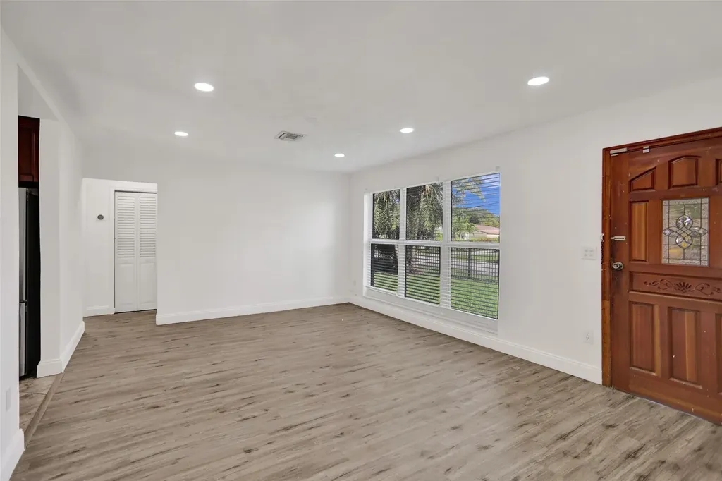 30 NE 139th Street North Miami FL 33161