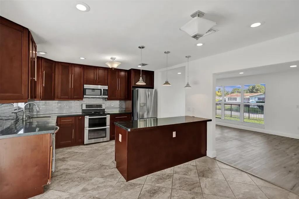 30 NE 139th Street North Miami FL 33161