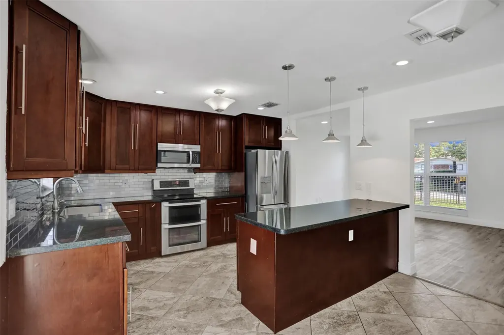 30 NE 139th Street North Miami FL 33161