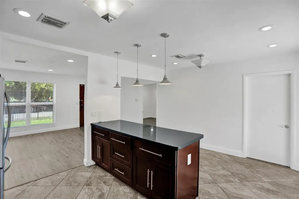 30 NE 139th Street North Miami FL 33161