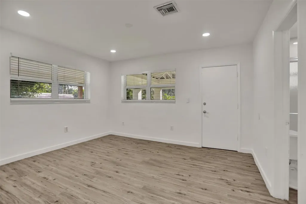30 NE 139th Street North Miami FL 33161
