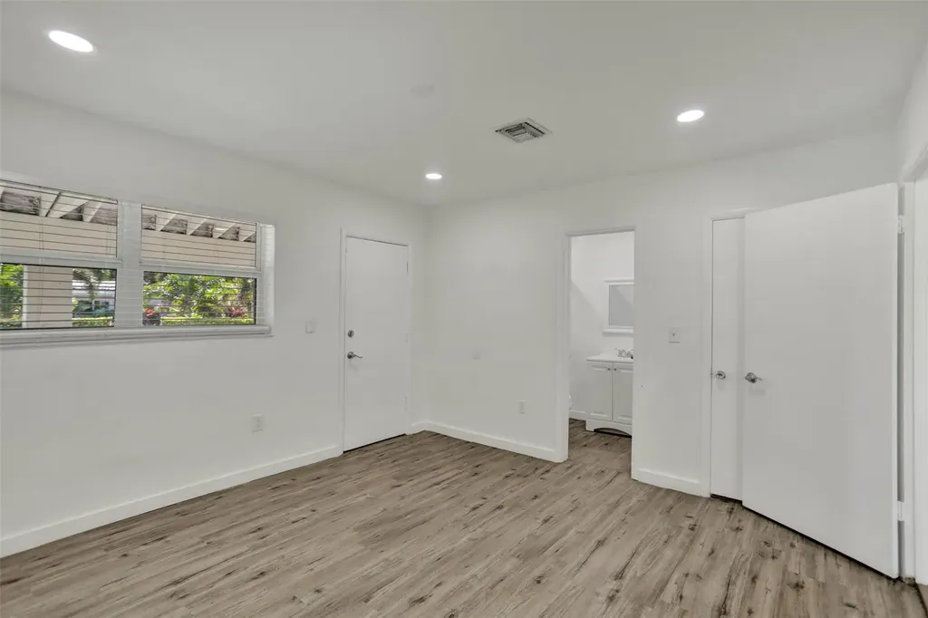 30 NE 139th Street North Miami FL 33161