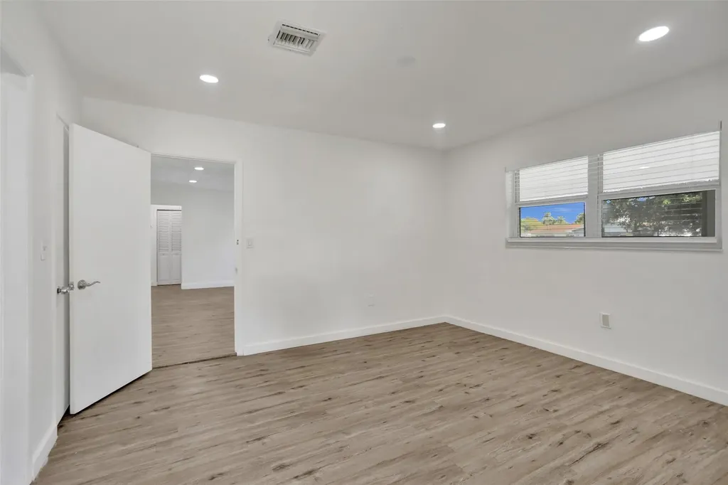 30 NE 139th Street North Miami FL 33161
