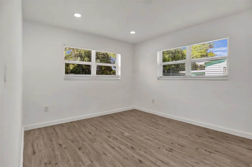 30 NE 139th Street North Miami FL 33161