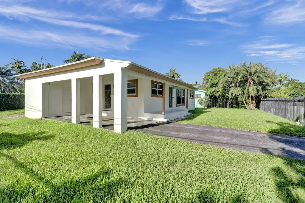 30 NE 139th Street North Miami FL 33161