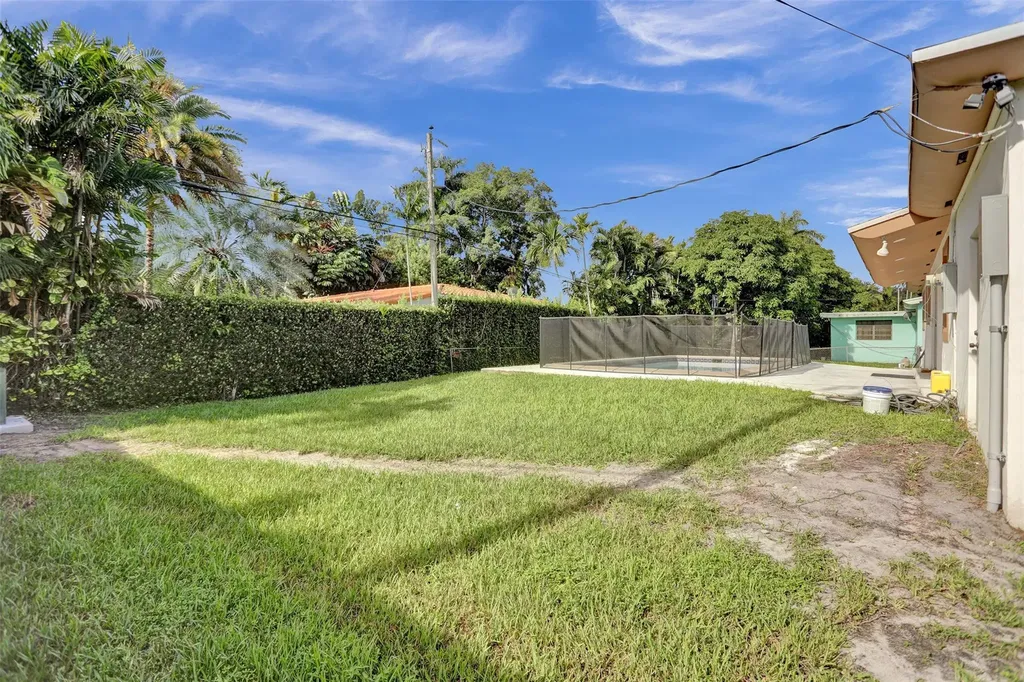30 NE 139th Street North Miami FL 33161