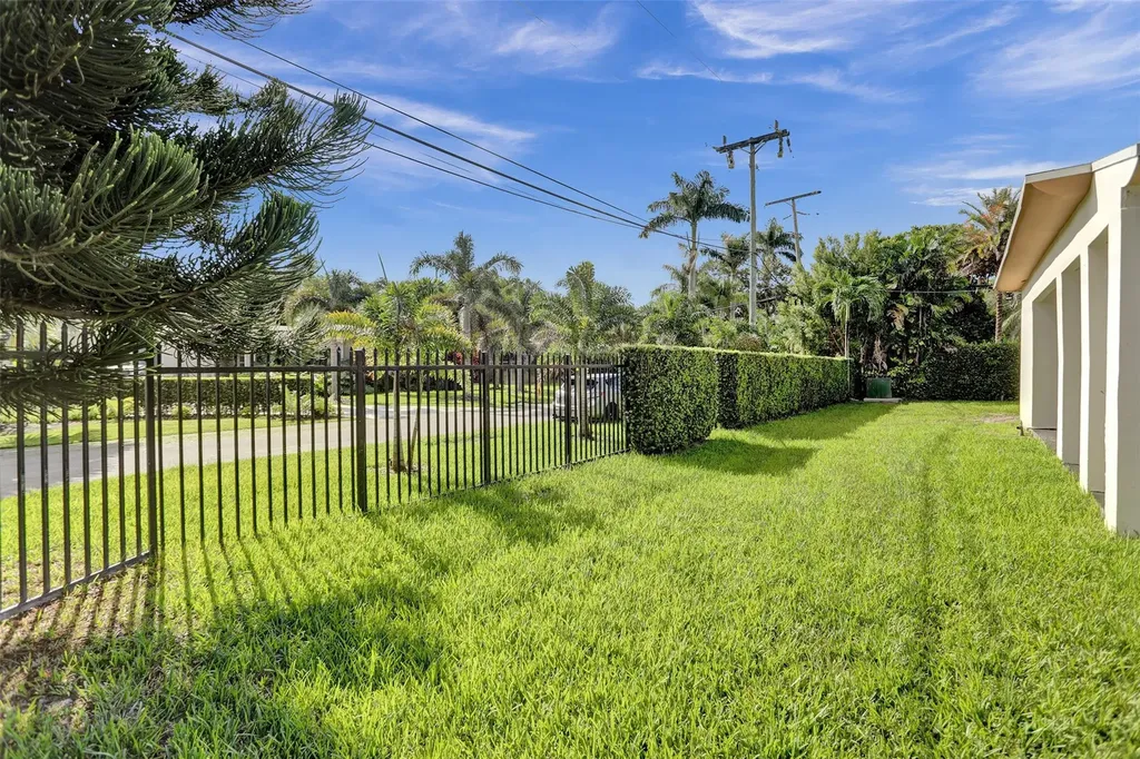 30 NE 139th Street North Miami FL 33161