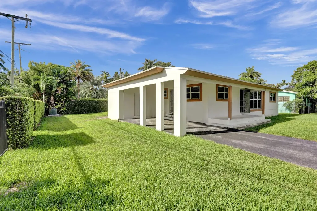 30 NE 139th Street North Miami FL 33161