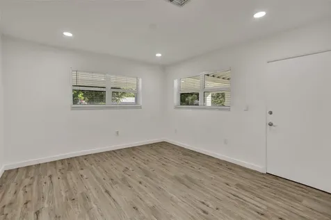 30 NE 139th Street North Miami FL 33161