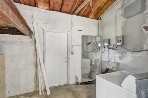 30 NE 139th Street North Miami FL 33161