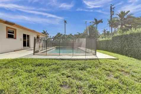 30 NE 139th Street North Miami FL 33161