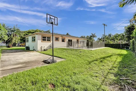 30 NE 139th Street North Miami FL 33161