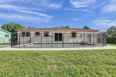 30 NE 139th Street North Miami FL 33161