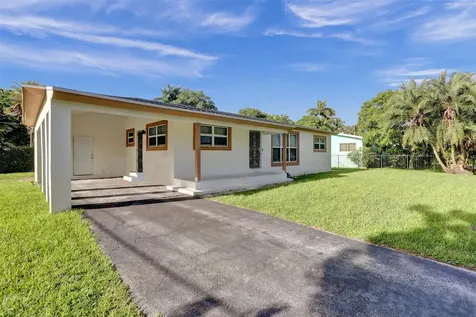 30 NE 139th Street North Miami FL 33161