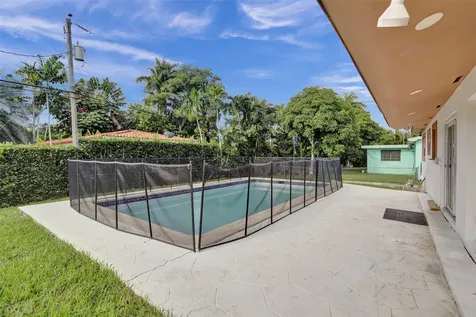 30 NE 139th Street North Miami FL 33161