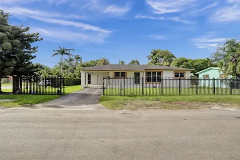 30 NE 139th Street North Miami FL 33161