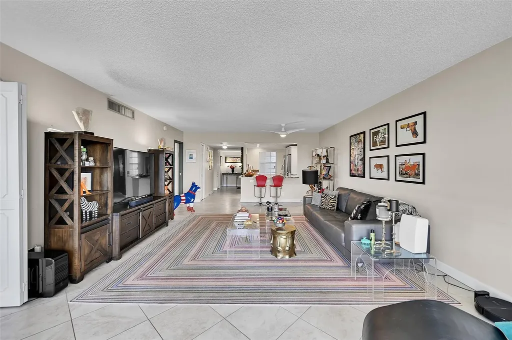 605 Oaks Drive Pompano Beach FL 33069