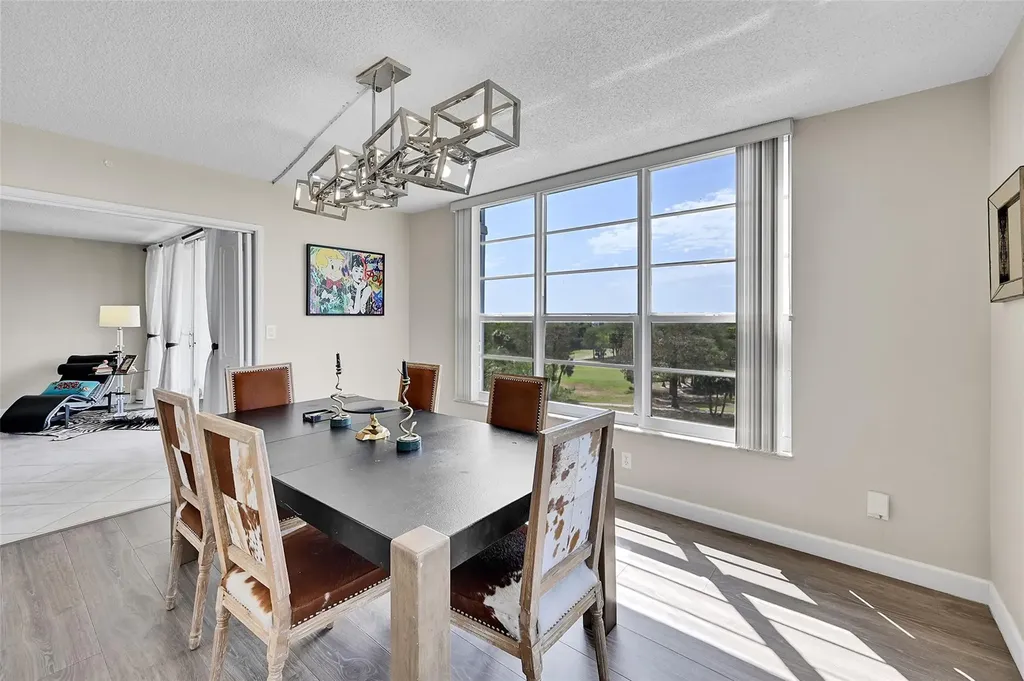605 Oaks Drive Pompano Beach FL 33069