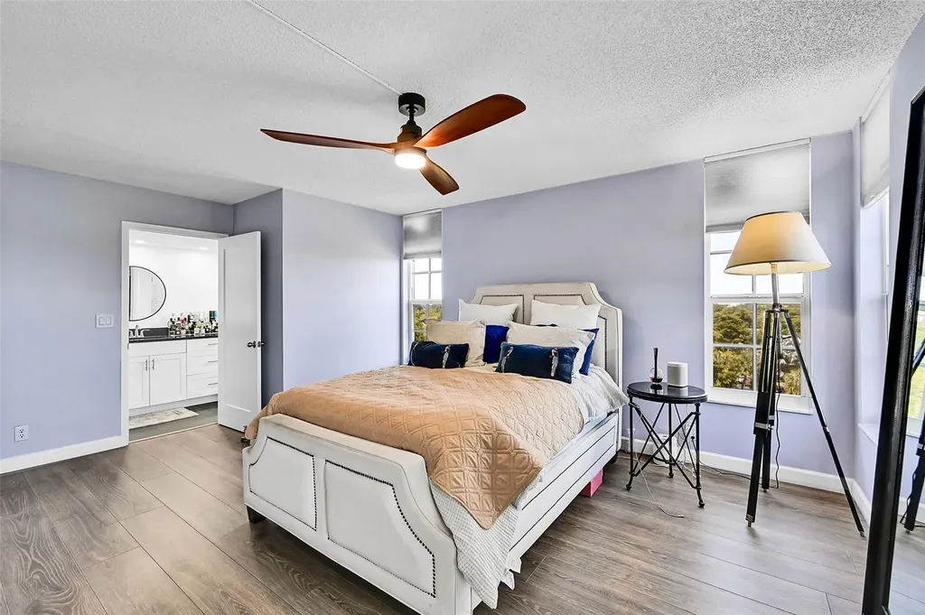 605 Oaks Drive Pompano Beach FL 33069