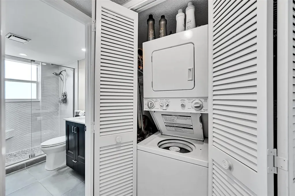 605 Oaks Drive Pompano Beach FL 33069
