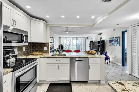 605 Oaks Drive Pompano Beach FL 33069