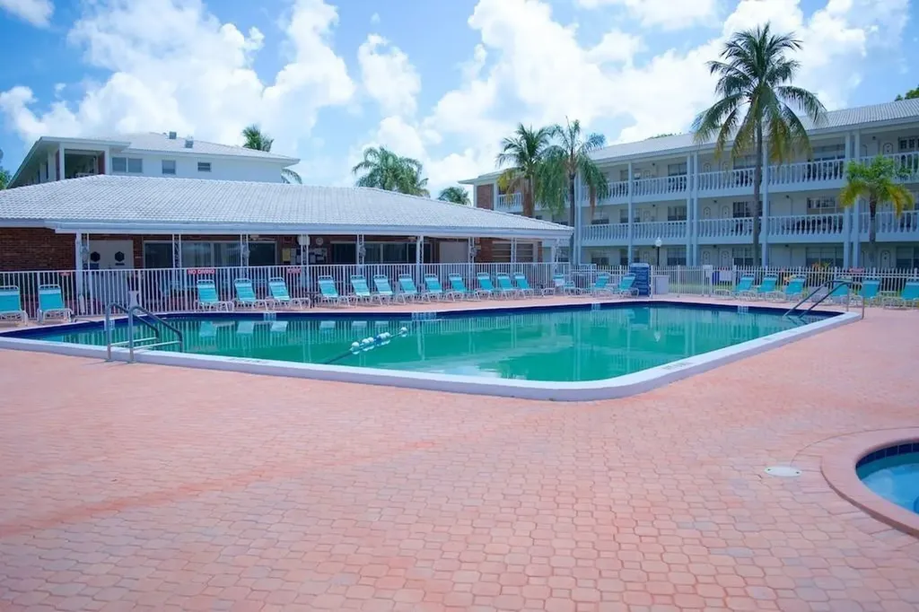 5200 NE 24th Terrace Fort Lauderdale FL 33308