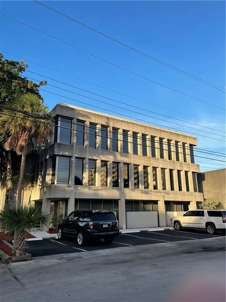 2900 E Oakland Park Boulevard Fort Lauderdale FL 33306