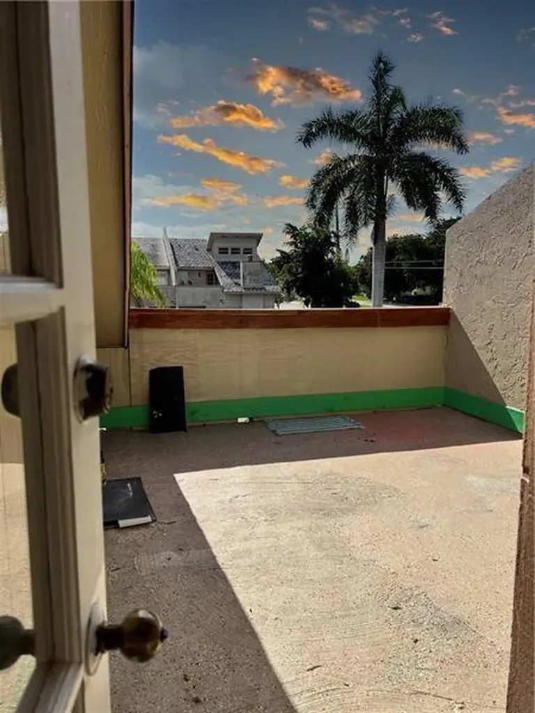 4087 Coral Springs Drive Coral Springs FL 33065