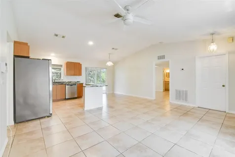 180 NW Friar Street Port St Lucie FL 34983