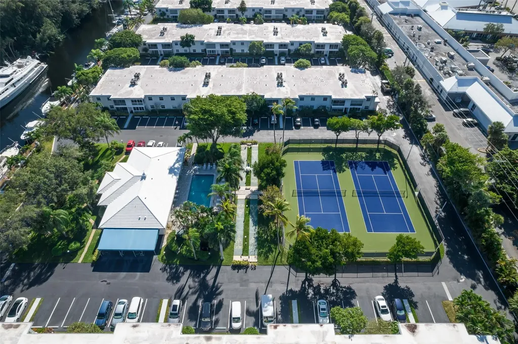 6253 Bay Club Drive Fort Lauderdale FL 33308