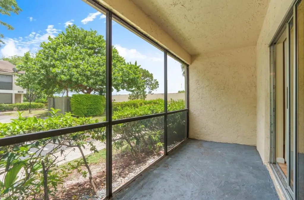 707 Gardens Drive Pompano Beach FL 33069
