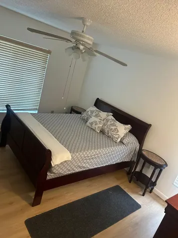 19112 W W Lake Hialeah FL 33015